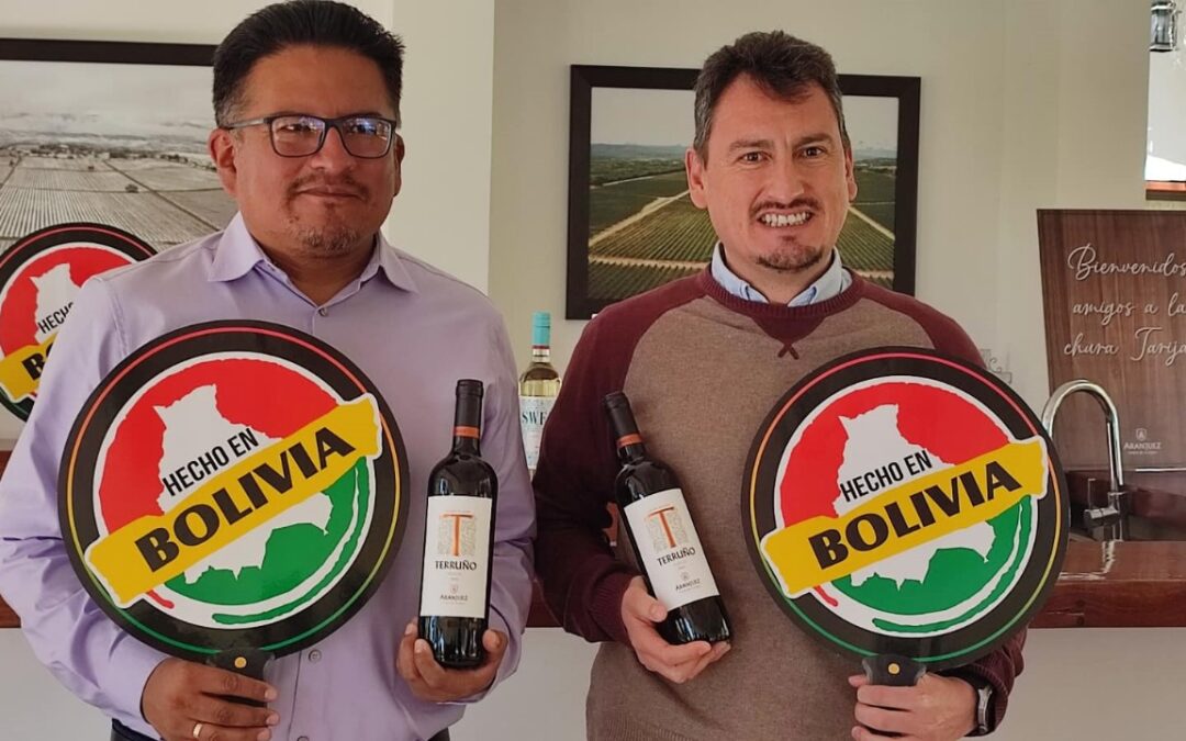 La Empresa Pública Productiva de Envases de Vidrio de Bolivia ENVIBOL  firma acuerdo comercial  con  Vinos ARANJUEZ para la provisión de más de 4.2 millones de botellas  con el Sello Hecho en Bolivia.